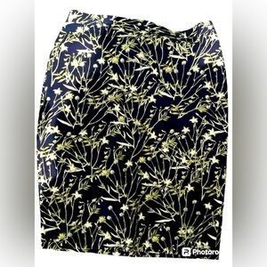 Banana Republic Pencil Skirt Short Floral Print Back Zipper, Size 12